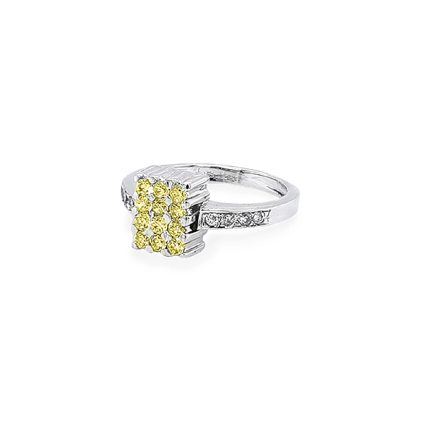 Goldring mit farbigen Steinen