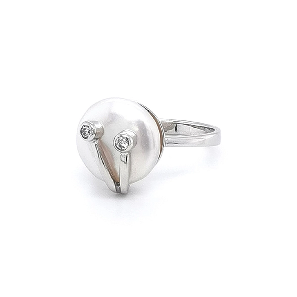 Ring mit Weißgoldperle