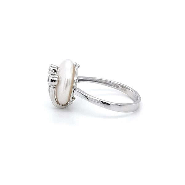Ring mit Weißgoldperle