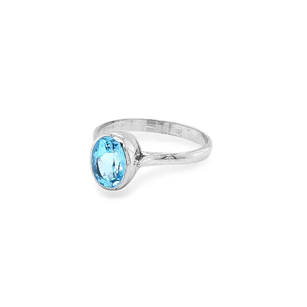 Goldring mit blauem Stein