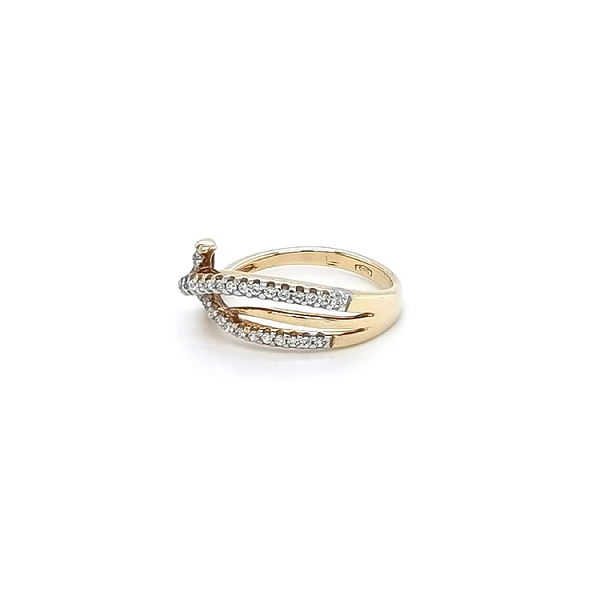 Goldring mit Zirkonen