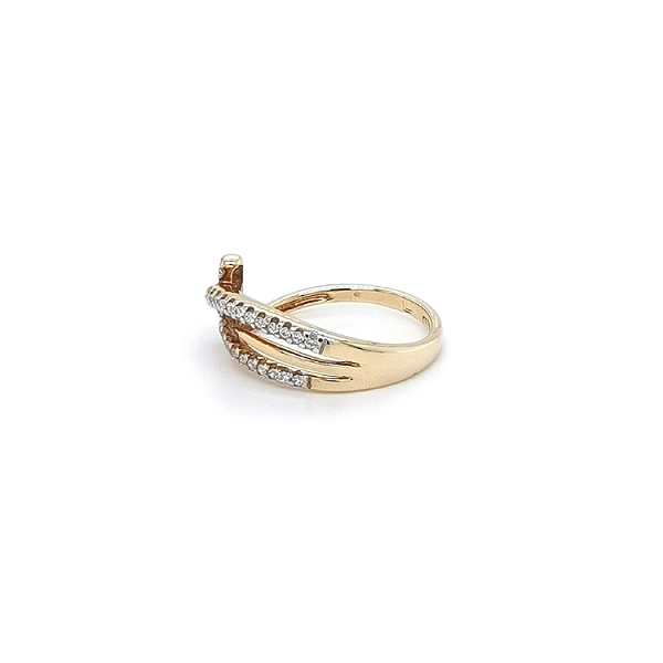 Goldring mit Zirkonen