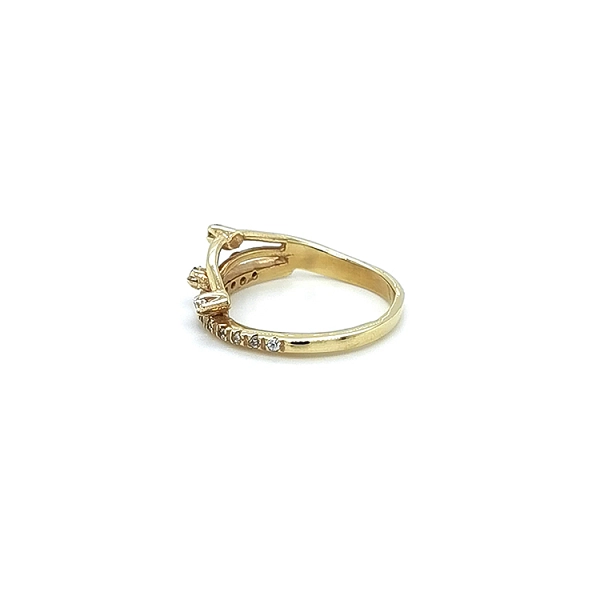 Goldring mit Zirkonen