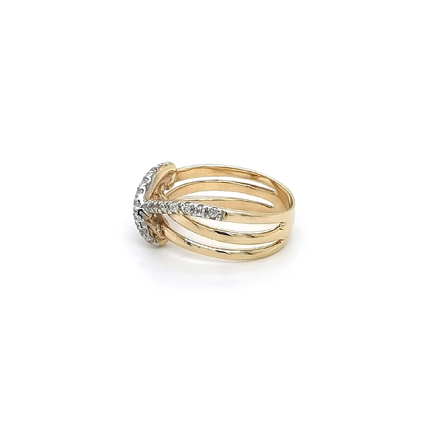 Ring mit Zirkonias in Gold-Kombination