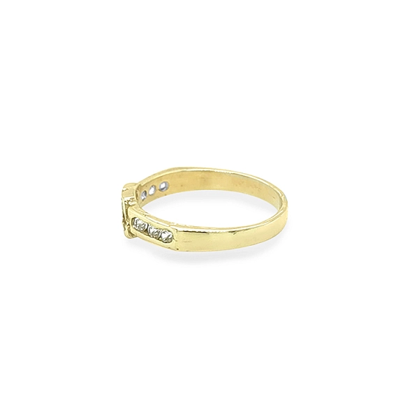 Goldring mit Zirkonen