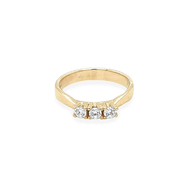 Goldring mit Zirkonen
