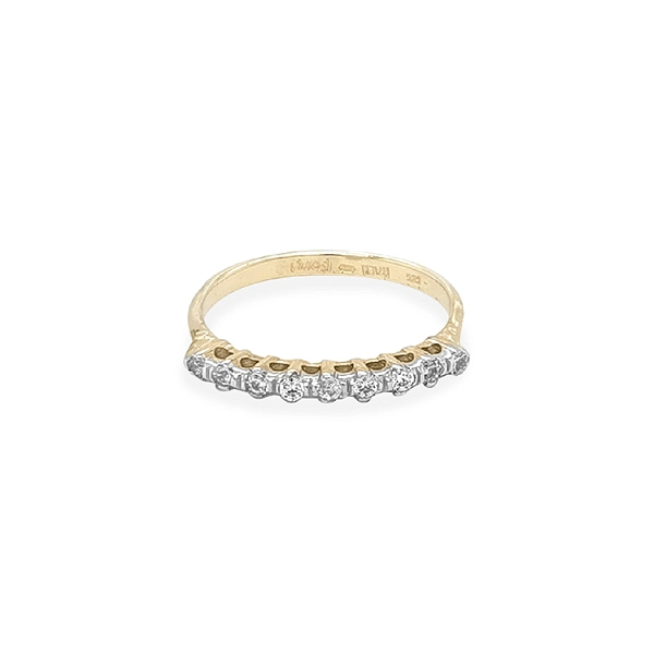 Goldring mit Zirkonen