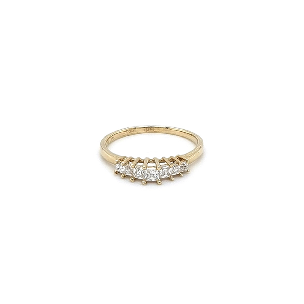 Goldring mit Zirkonen
