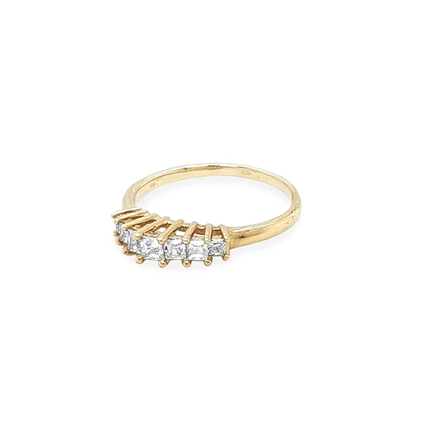 Goldring mit Zirkonen