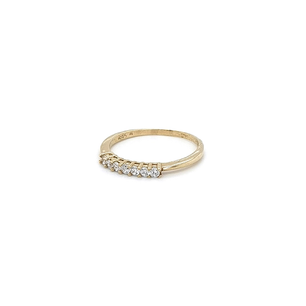 Goldring mit Zirkonen