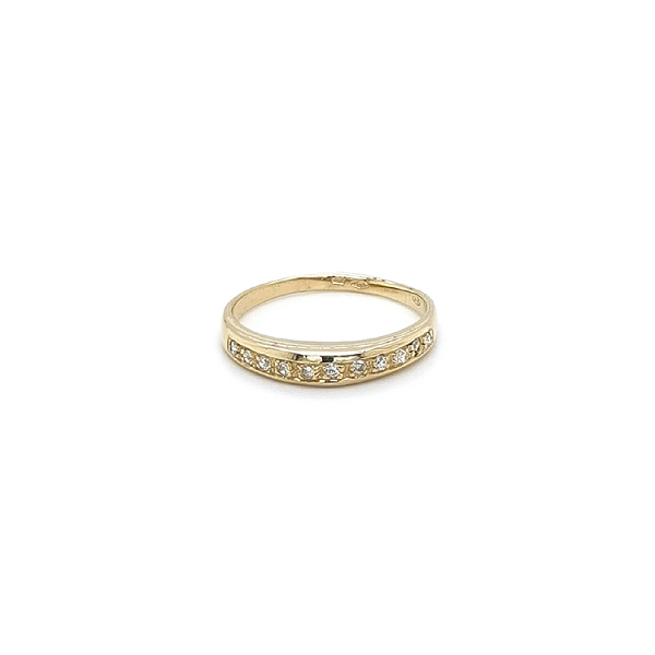 Goldring mit Zirkonen