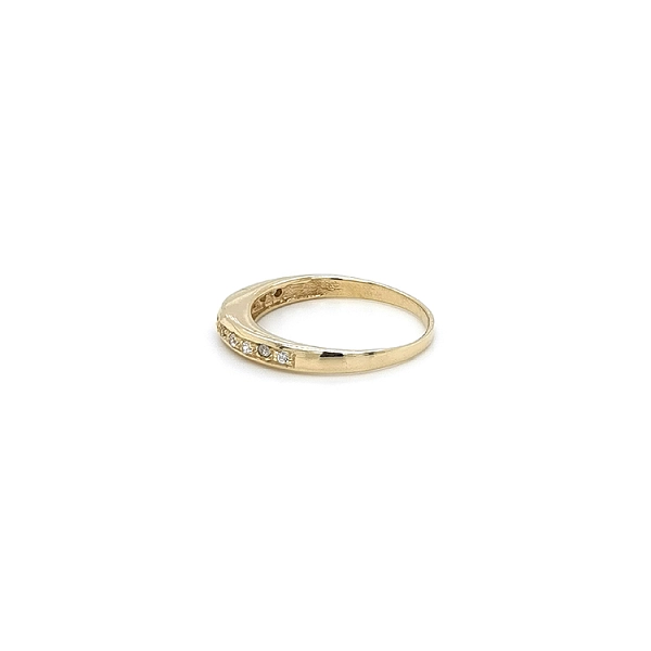 Goldring mit Zirkonen