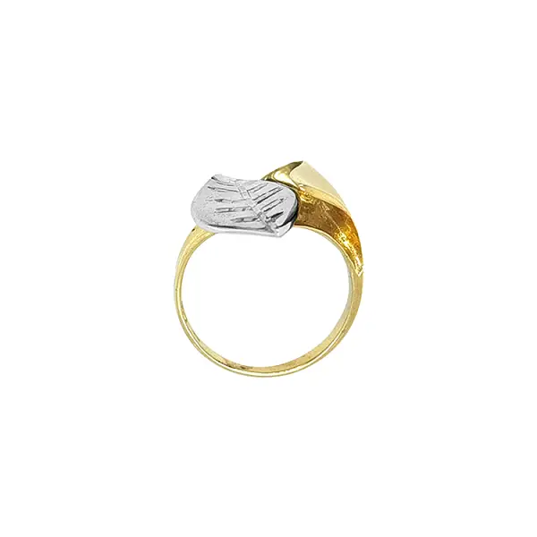 Goldener Ring aus kombiniertem Gold