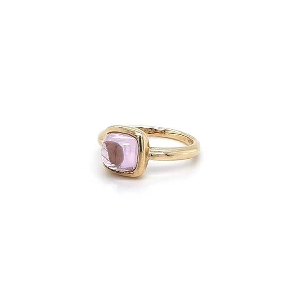 Goldring mit lila Stein