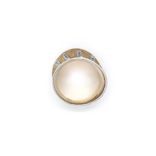 Ring mit Zirkonias in Gold-Kombination