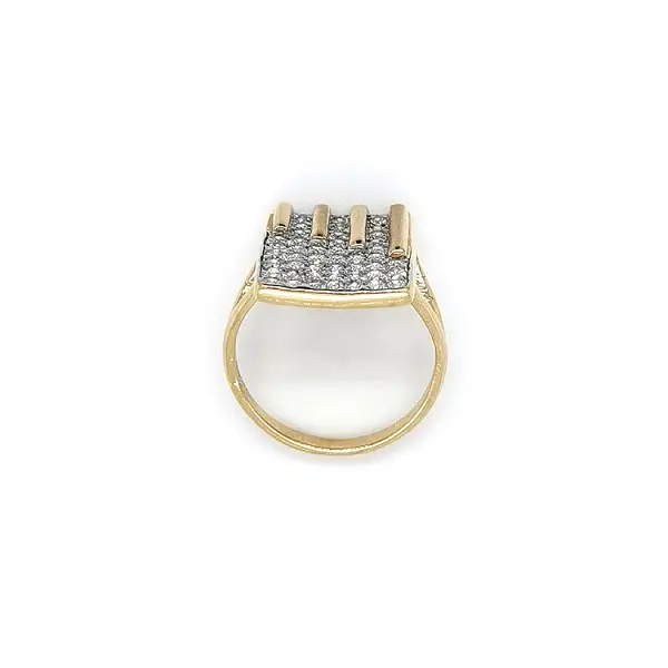 Ring mit Zirkonias in Gold-Kombination