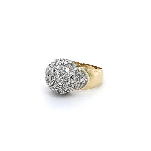 Ring mit Zirkonias in Gold-Kombination