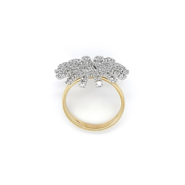 Ring mit Zirkonias in Gold-Kombination