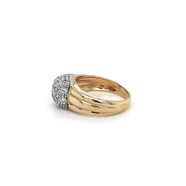 Goldring mit Zirkonen