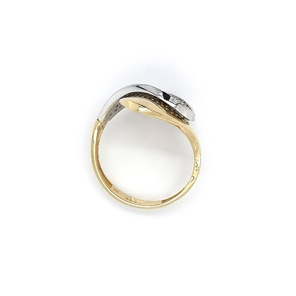 Goldring mit Zirkonen