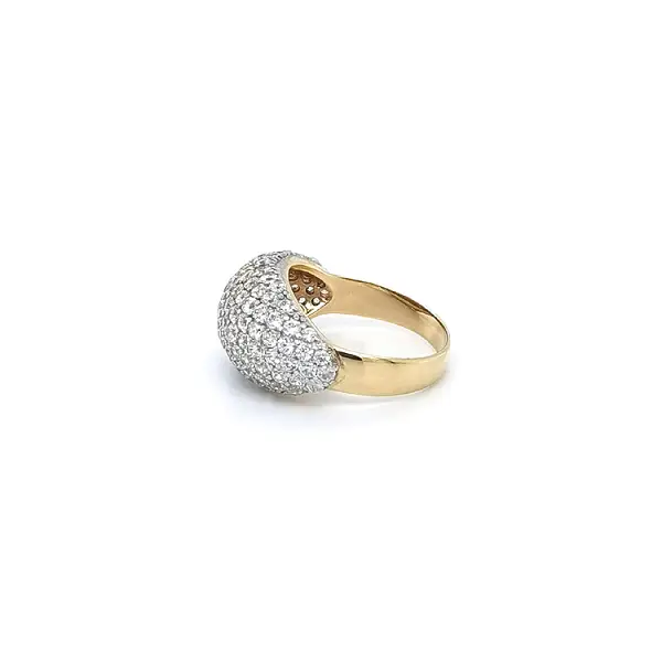 Goldring mit Zirkonen