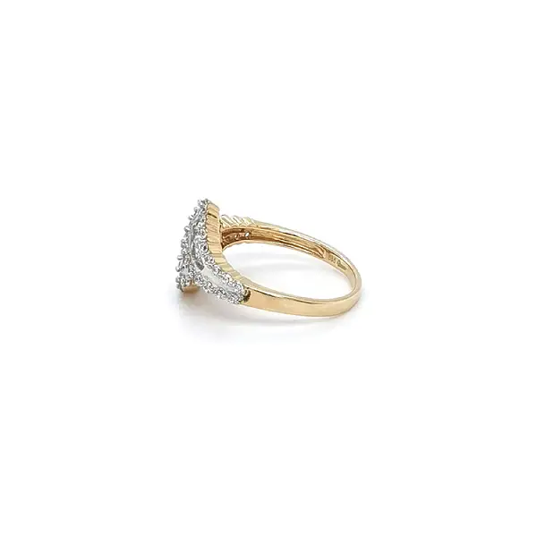 Ring mit Zirkonias in Gold-Kombination