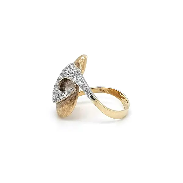 Ring mit Zirkonias in Gold-Kombination