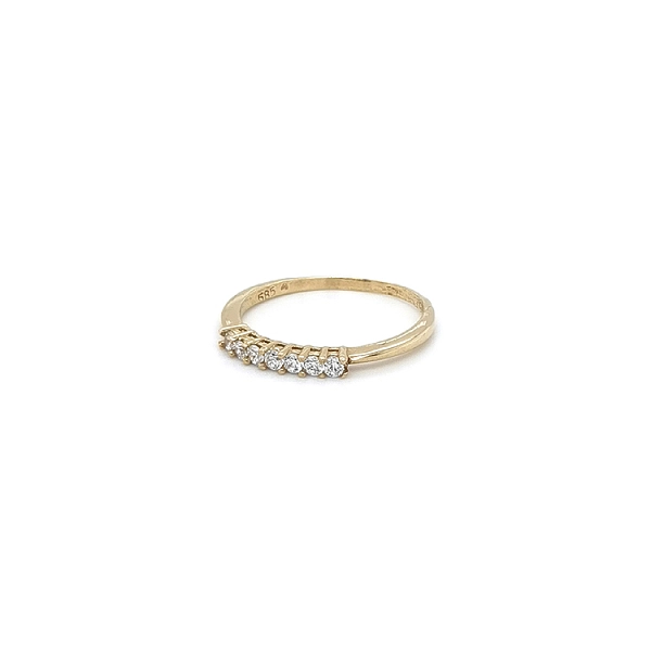Goldring mit Zirkonen