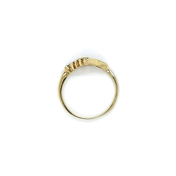 Goldring mit Zirkonen