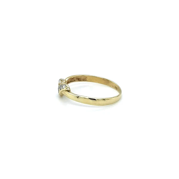 Goldring mit Zirkonen