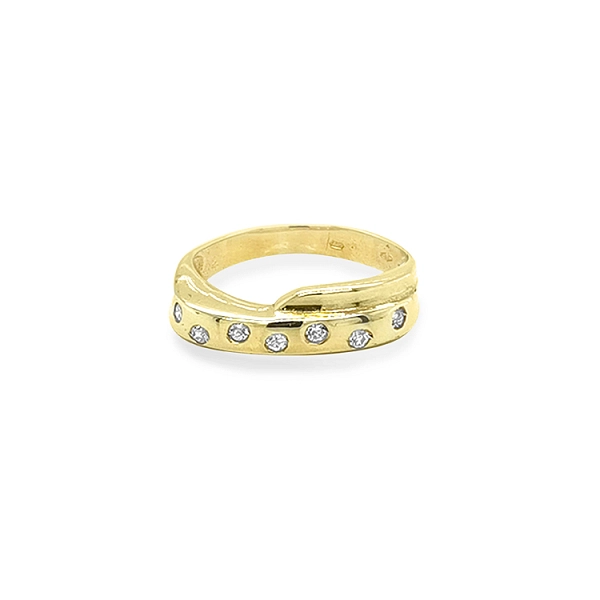 Goldring mit Zirkonen