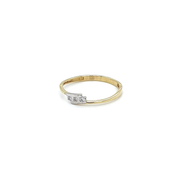 Ring mit Zirkonias in Gold-Kombination