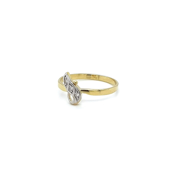 Ring mit Zirkonias in Gold-Kombination