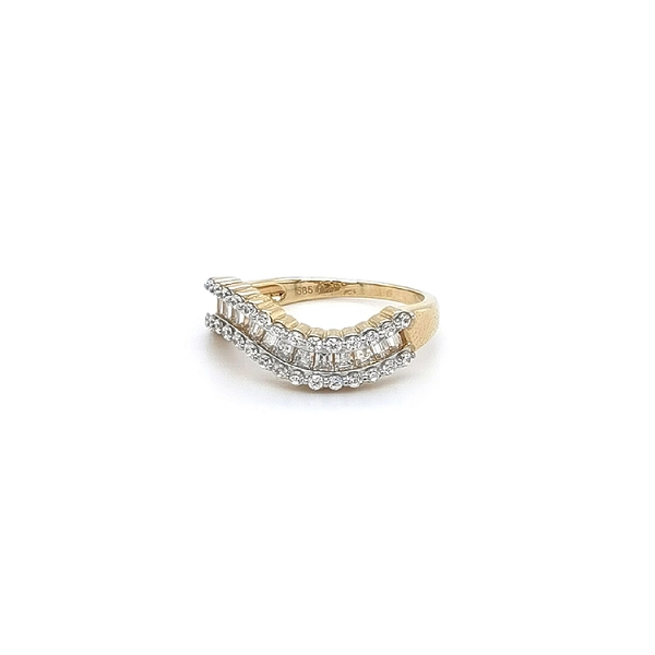 Goldring mit Zirkonen