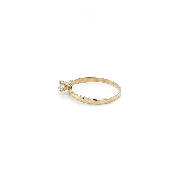 Gold Verlobungsring mit Zirkonen