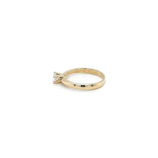 Gold Verlobungsring mit Zirkon
