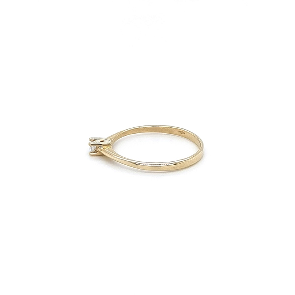 Gold Verlobungsring mit Zirkon