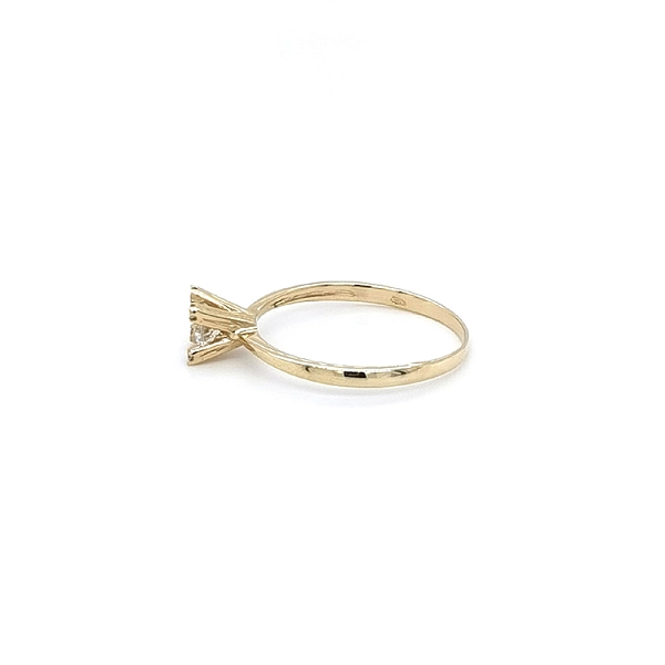 Gold Verlobungsring mit Zirkonen