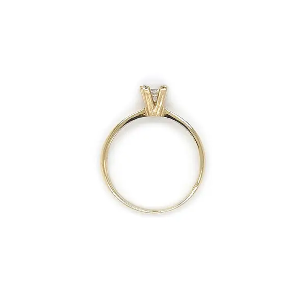 Gold Verlobungsring mit Zirkonen