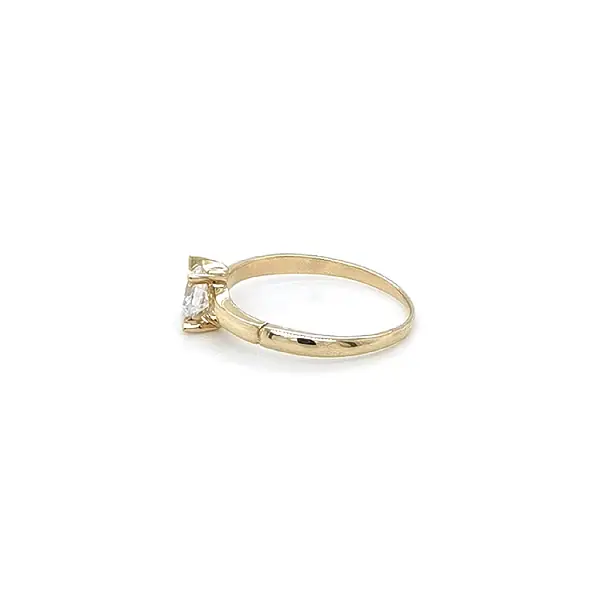 Gold Verlobungsring mit Zirkon