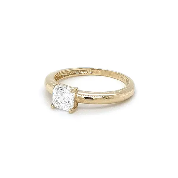 Gold Verlobungsring mit Zirkon