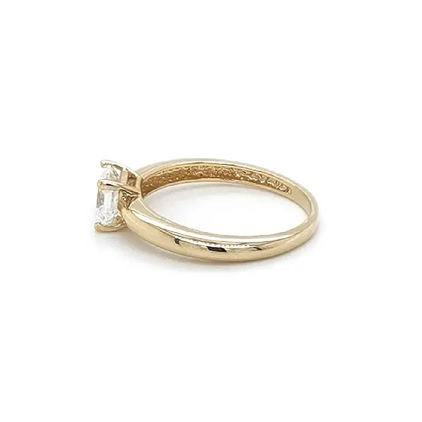 Gold Verlobungsring mit Zirkon