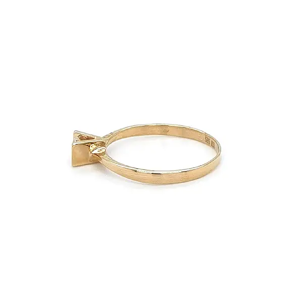 Gold Verlobungsring mit Zirkon