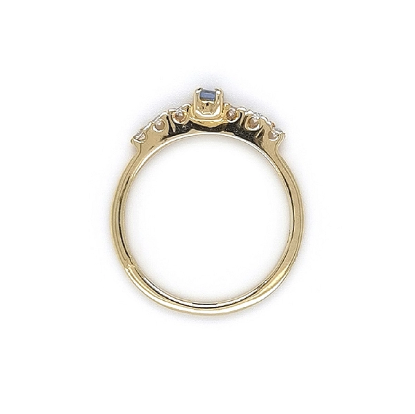 Goldring mit Blautopas
