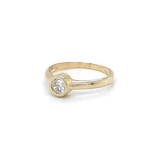 Gold Verlobungsring mit Zirkon