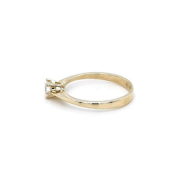 Gold Verlobungsring mit Zirkon