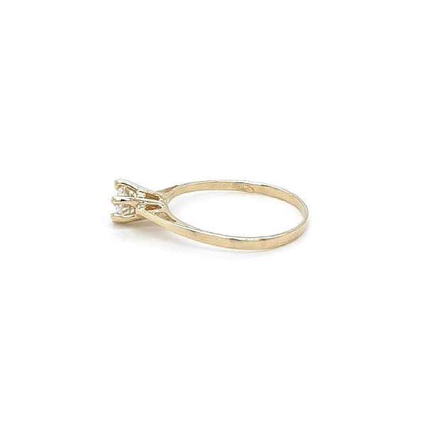 Gold Verlobungsring mit Zirkon