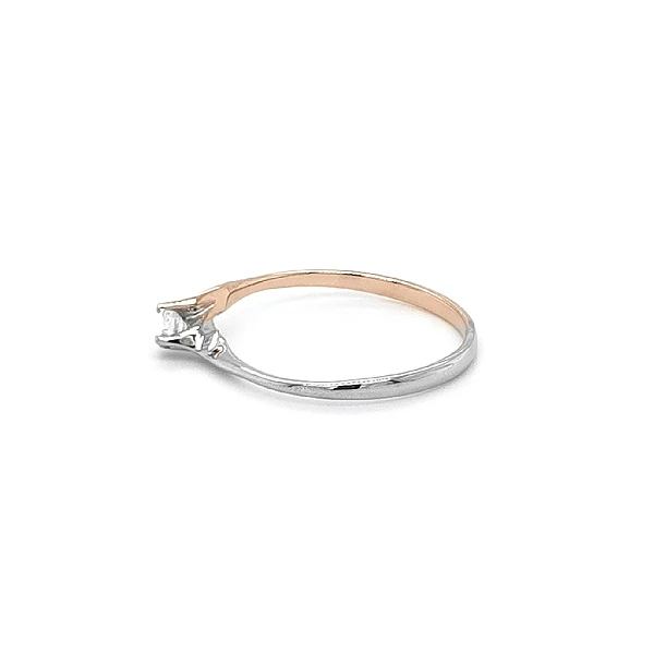 Verlobungsring mit Zirkon aus kombiniertem Gold