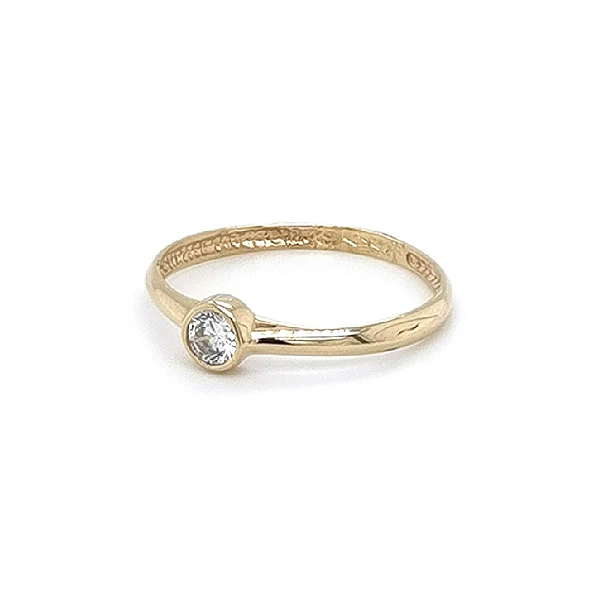 Gold Verlobungsring mit Zirkon