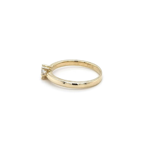 Gold Verlobungsring mit Zirkon